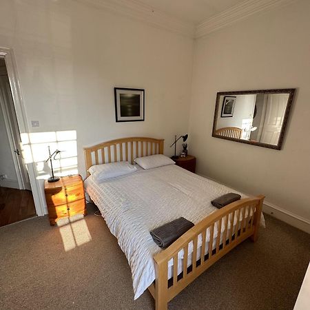 Charming 2-Bedroom Apartment Located In Ayr Exteriör bild