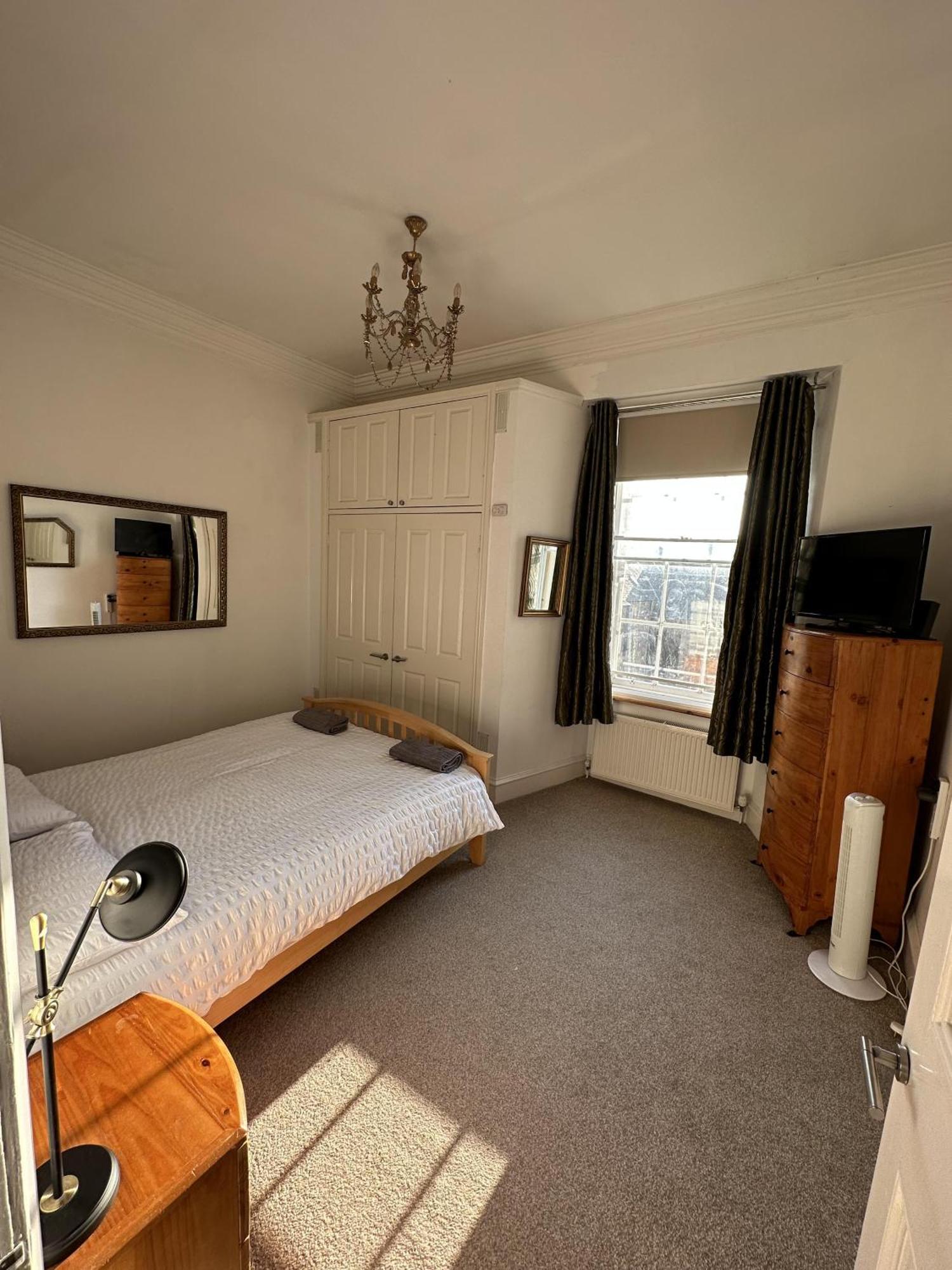 Charming 2-Bedroom Apartment Located In Ayr Exteriör bild